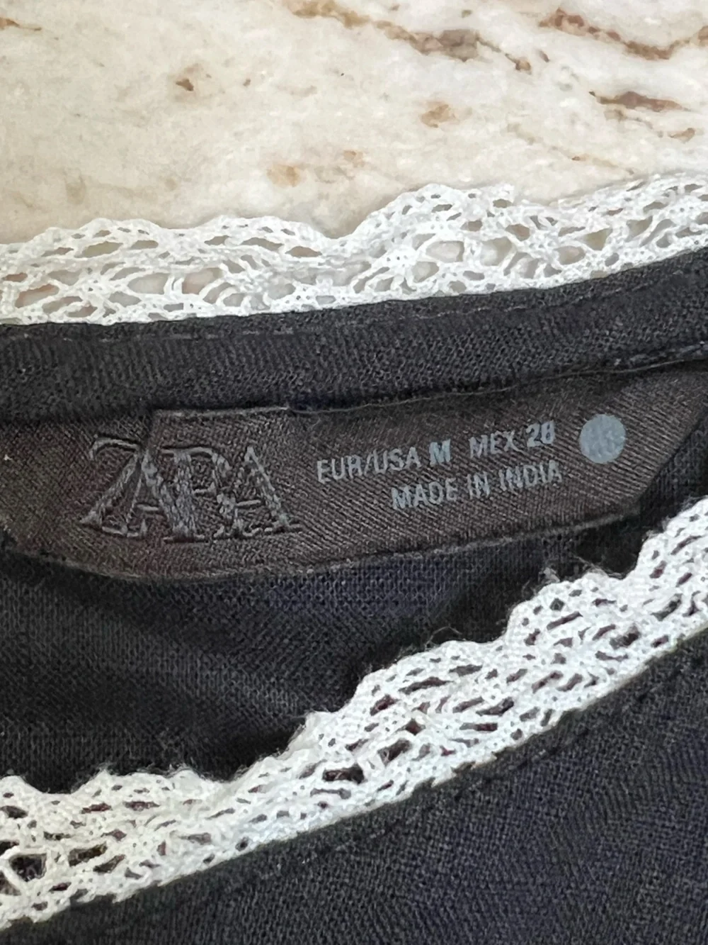NEW - NEVER WORN Zara Black Top White Embroidered Size M, Slightly Cropped.